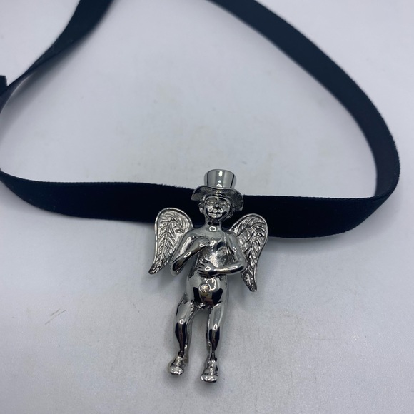 Vintage Guardian Angel Cherub Velvet Choker Necklace - Picture 5 of 7